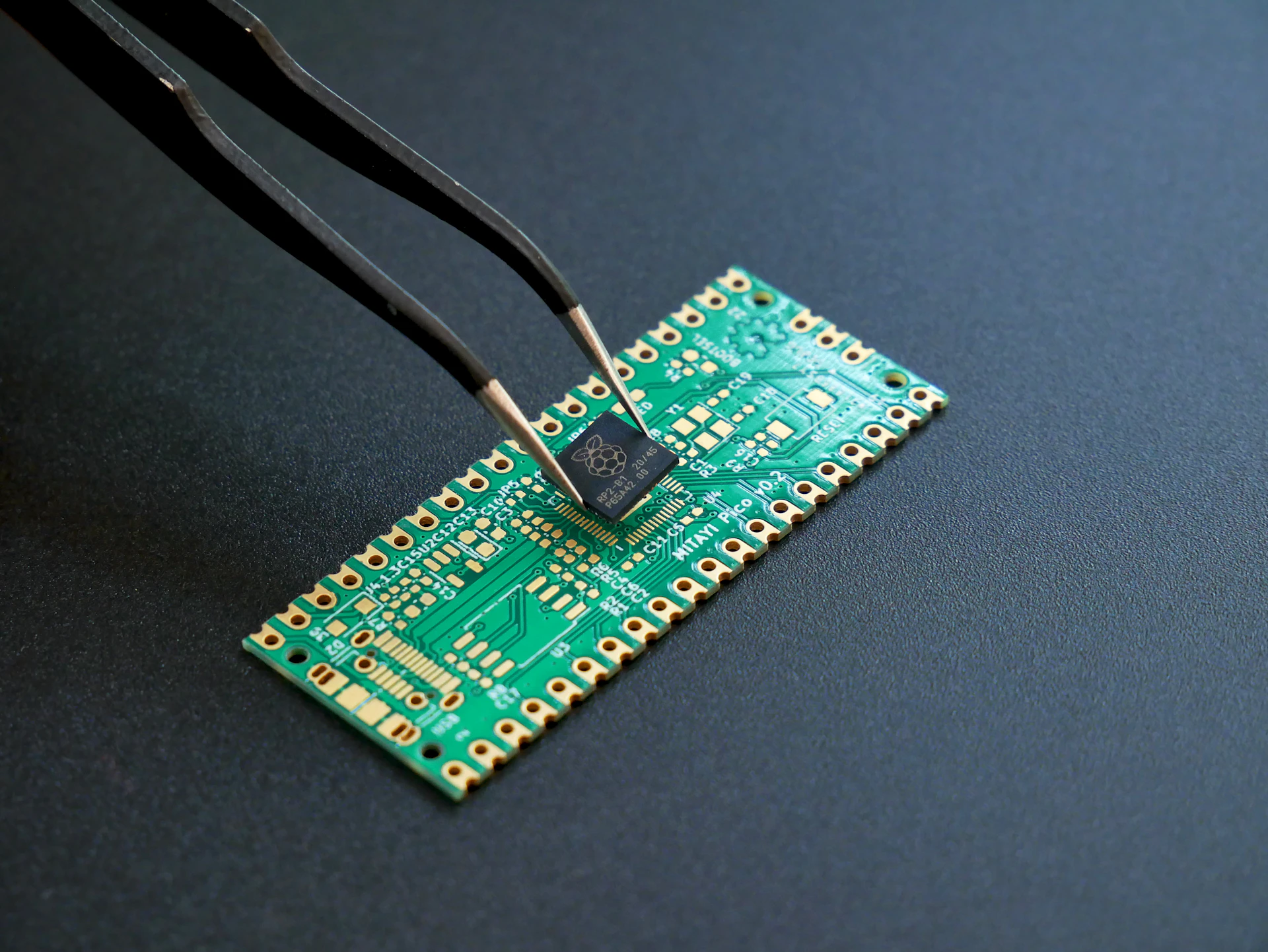 Microcontroller positioned above a printed circuit board